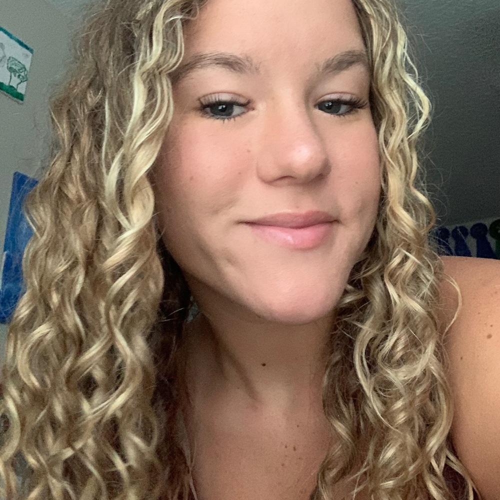 Meet your Posher, Kasey